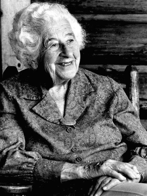 Portrait-of-older-women Portrait-of-older-women